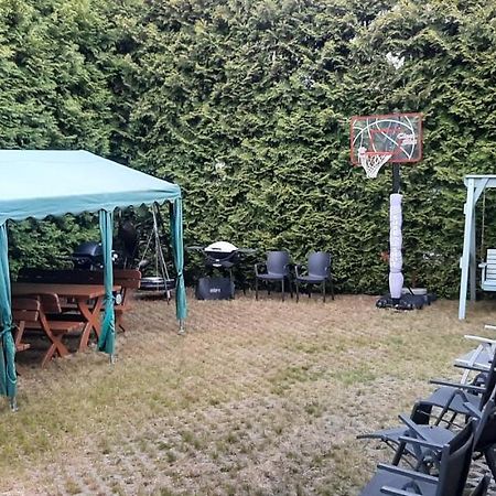 Dom Goscinny Klemens Debki Bagian luar foto
